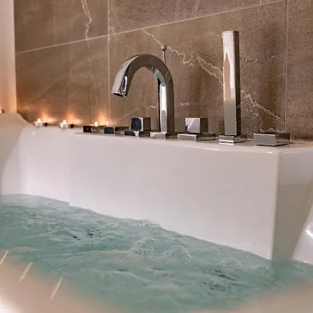 Апартаменти Jacuzzi Ataturk Museum